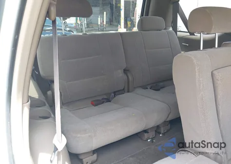 2003 Toyota Sequoia Sr5 V8 z USA, uszkodzony, nr VIN 5TDBT44A83S202497